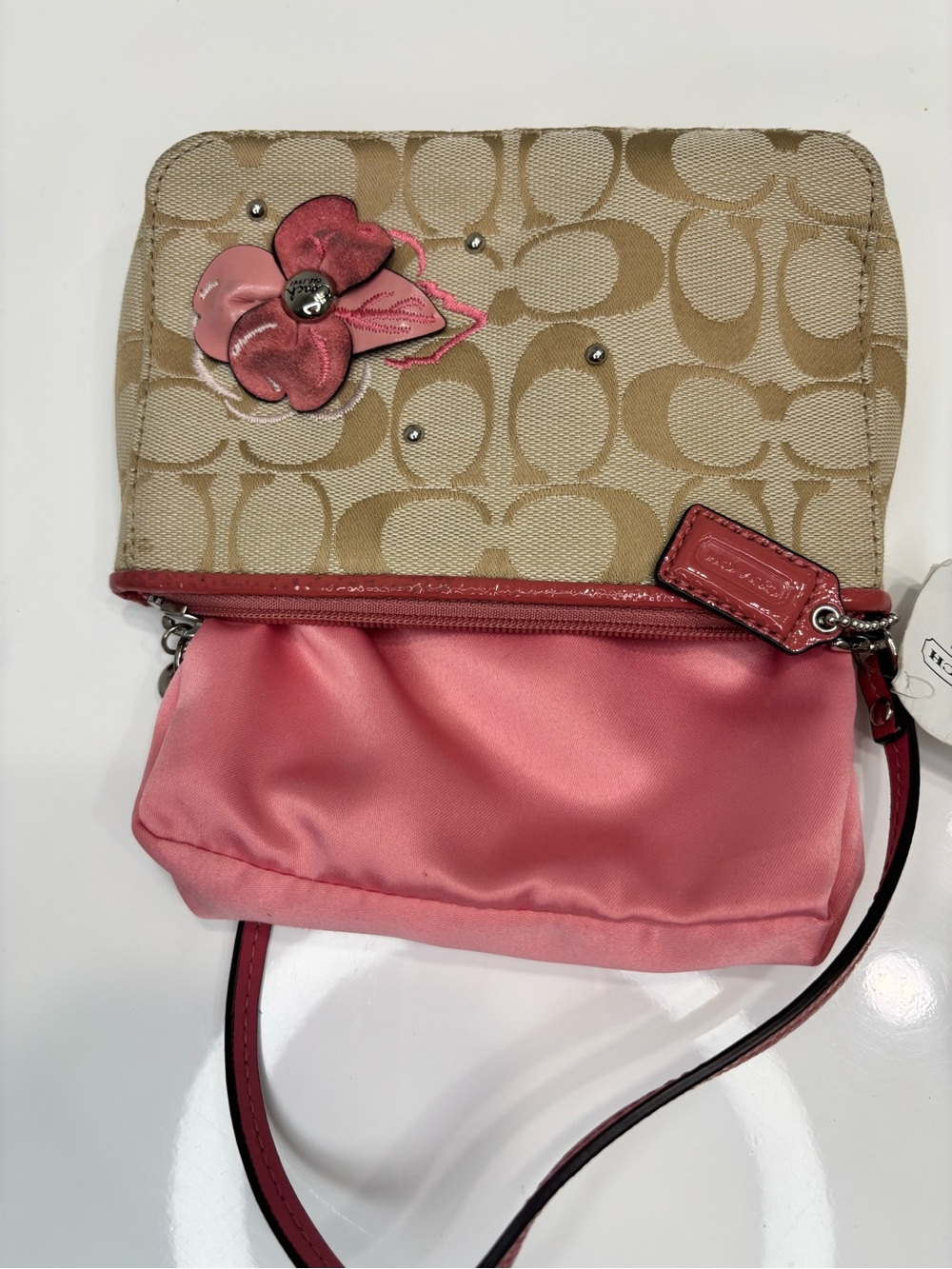 Coach Beige Signature Canvas Wristlet with Suede Pink Floral Appliques - Picture 9 of 11